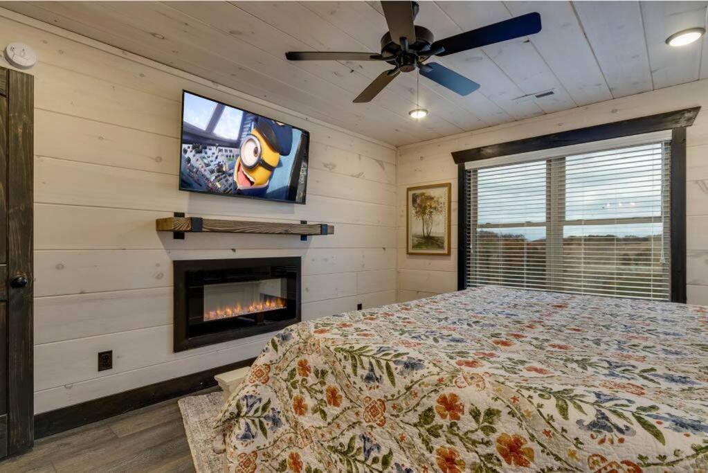 Blue Moon Ridge: Brand New Cabin! 5 Bedrooms, Pool/Hot Tub, Theatre Pigeon Forge Exteriör bild