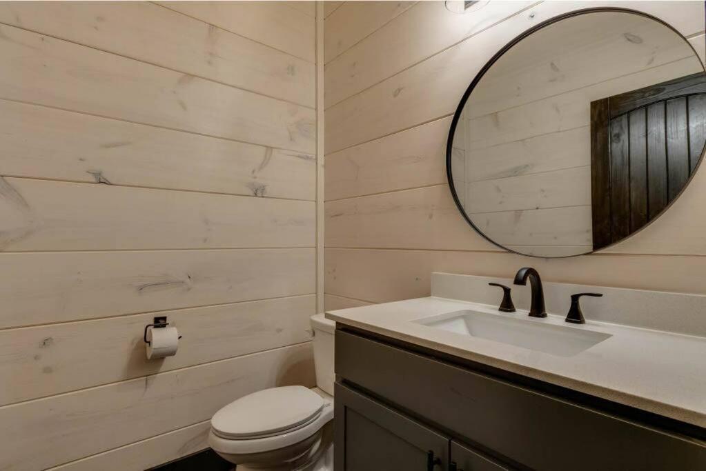 Blue Moon Ridge: Brand New Cabin! 5 Bedrooms, Pool/Hot Tub, Theatre Pigeon Forge Exteriör bild